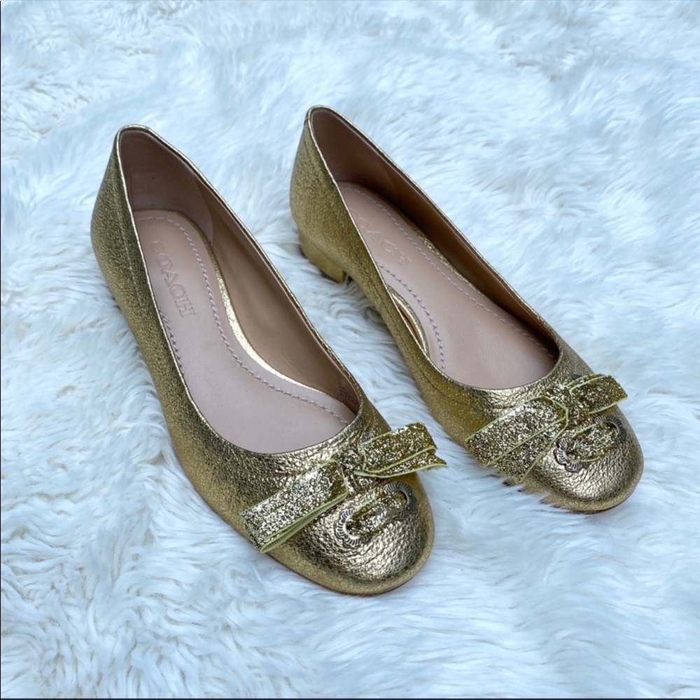 NWT Coach Gold Lia Bow Block Heel Pump - Size 5